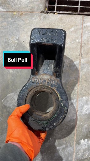 Bull pull hitch maintenance if youve ever had trouble getting them to take grease mid season a little down time cleaning gives your hitch a better chance to take grease #farmlife #tips #johndeere #farm #farmtok