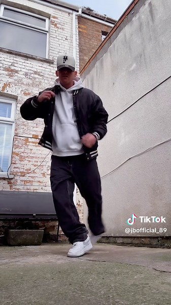 Worst Behaviour 😈🖤 #jb #autumn #fyp #teamjb🖤