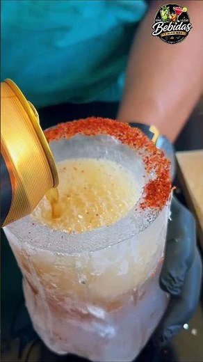 Chelada en vaso 100% de hielo 🧊✨ ¡Refrescancia al máximo!