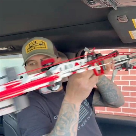 I Ordered a Chick-Fil-A Themed Mathews Arc 34 at the Drive-Thru! #chickfila #archery #bowhunting