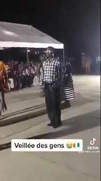 VOILA 9 MOIS DE QUELQU'UN !!!!!!!!!!!!!!!! RIRES