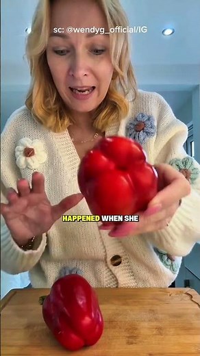 The Secret Difference Between Male and Female Bell Peppers 🤯🌶️
