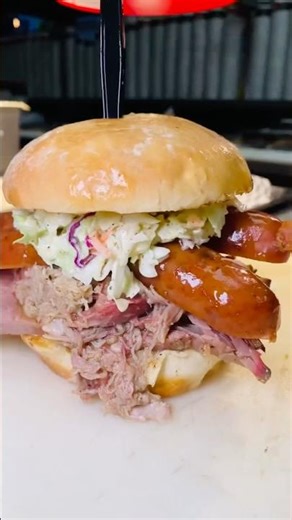 How to Make the Ultimate Pulled Beef Burger🔥#PulledBeef#BurgerLovers#BBQBurger#yummy#asmr#fypシ#food