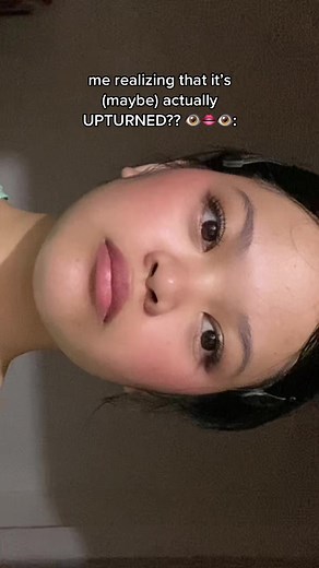 utotniariana (@arianas_fart)’s video of upturned eyes