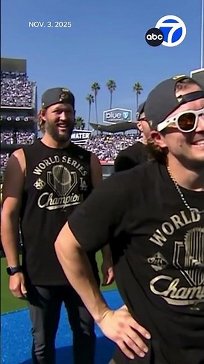 Dodgers pitcher Yoshinobu Yamamoto speaks to crowd in English in rare moment