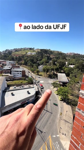 🏡 2 suítes em frente à UFJF por R$ 499 mil! Oportunidade no ponto mais valorizado do São Pedro! 📍 ✔️ 2 suítes ✔️ Elevador ✔️ Vaga de garagem ✔️ Em frente à UFJF, Drogaria Araújo e academia Live For You ✔️ Ao lado do Batalhão da PM ✔️ Obra em fase final, entrega nos próximos meses Ideal para morar ou investir na região com maior valorização de Juiz de Fora. 💰 R$ 499.000 #JuizDeFora #SãoPedroJF #UFJF #ApartamentoJuizDeFora #ImóveisJF