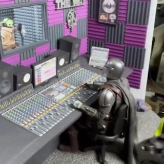 😍 A studio for Grogu and The Mandalorian 📷 instagr.am/duaneshootstoys #studiolife #musicproduction #mix #protools #themandalorian #studiobuild #grogu #toys #babyyoda #avid | Avid Pro Tools