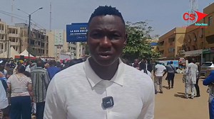 Moumouni DAGANO: ''Mon record avec les Étalons? Je pense que Bertrand Traoré - Officiel pourra le battre. Un est très en forme et toujours en compétition. D'ailleurs je serai très content que ça soit Bertrand parce qu'il a fait ses débuts avec notre génération'' Le Meilleur buteur de l'histoire des Étalons était présent lors de la cérémonie d'inauguration de la rue des Étoiles ce samedi matin par les académies Sotigui awards. 👇👇👇 | CS Médias