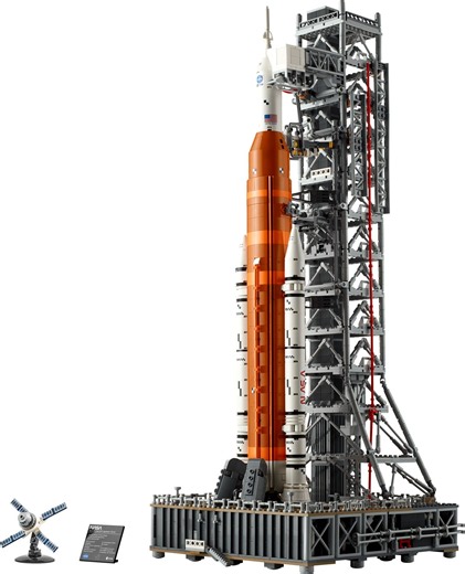 NASA Artemis Space Launch System 10341 | LEGO® Icons | Buy online at the Official LEGO® Shop GB