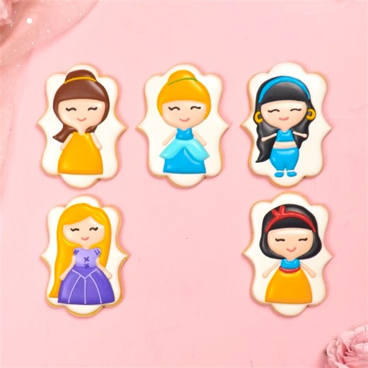 Channel your inner baker with these Disney Princess cookies! 👑 | MetDaan Cakes