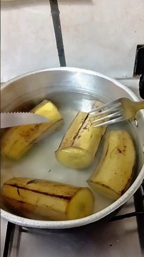 É ASSIM QUE SE COZINHA BANANA COMPRIDA 🍌