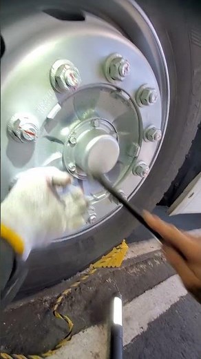 ハブキャップボルト 締め付けトルクの違いによる打音の違い