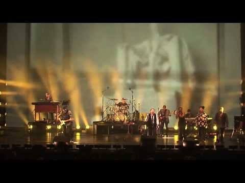 The Rascals -- "People Got To Be Free" (with an intro from Felix Cavaliere)