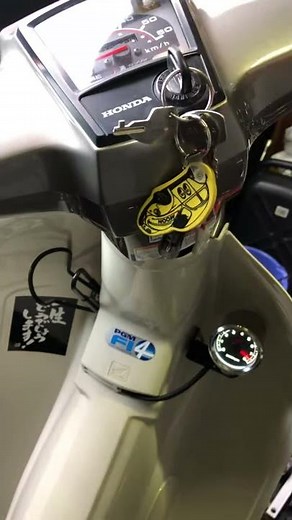 スーパーカブ FI カスタム（AA01）にタコメーターを取り付けた（完成）