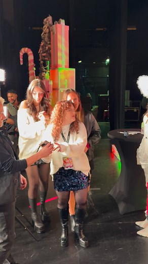 DO YOU HAVE VIP TICKETS? Meet the queens on stage before the show and take pics / score autographs. #adragqueenchristmas Grab the VIP Add-on ticket at DragFans.com #mppresent | Murray & Peter Present