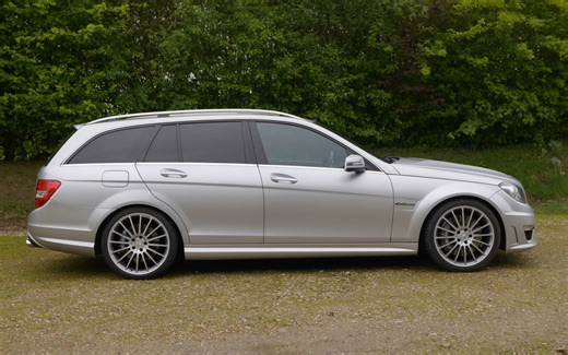 奔驰 W204 S204 C级旅行车 C63 AMG 比E46 M3好吗？(机翻字幕) 瓦罐Estate Wagon