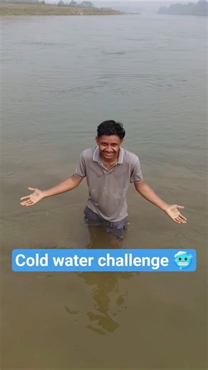 Dig Hand-Deep Hole or Cold Bath 🥶 |10 Seconds River Challenge 😱 #shorts #challenge