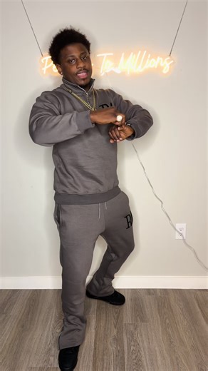 New “3D Logo Quarter Zip Sets” Merch 🧥 - Premium Quality. - Regular or Stack Zipper Option - 3D PM On Chest & Thigh - “Made For Future Millionaires” 3D Print On Back & Leg Dm Us To Place Order 🖤 Available In Any Color & Sz 🤝 We Can Mix The Logos Any Way We Also Have Sweatpants, Hoodies & Tracksuits 🥼 #PenniesToMillions #PTM #Clothes #newdrop #viralvideos music love blackownedbusiness black blackandwhite white mexico money explore explorepage click