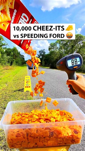 Throwing CHEEZ-ITZ 🧀 at FORD Speeder 🤬