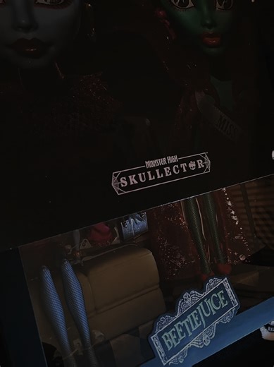 Beetlejuice Skullector Unboxing Experience