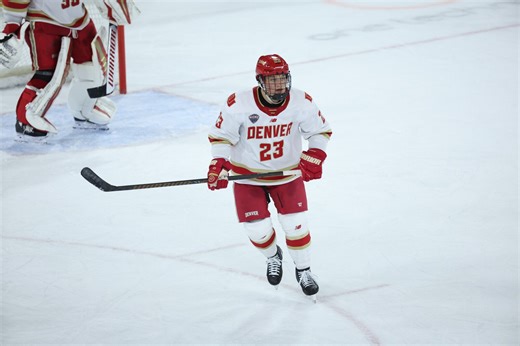 Men’s Hockey: Pohlkamp continues to light lamp for Denver