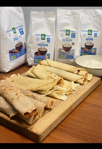 Et si cette année on ajouter des bienfaits dans nos crêpes ? 🥞 On vous présente quelques-une de nos farines de notre gamme pour réaliser diverses crêpes ! Le but est d’ajouter à notre base originale, 30 à 40% de farines alternatives. Vous pouvez bien sûr les mélanger entre elles sans farines de blé ! #crepe #chandeleur #farines #farinealternative #bio
