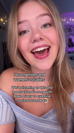 Unhinged. I like it. #gws #snl #college #relatable #women