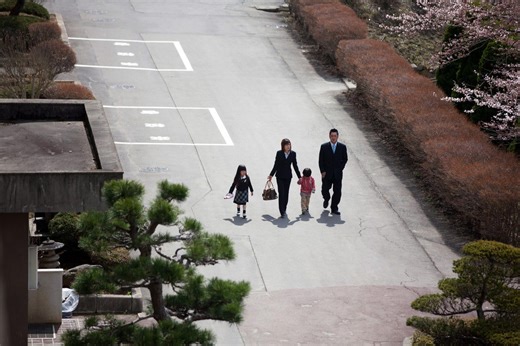 Japan allows joint custody of children after divorce for first time