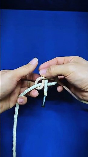 Essential Bushcraft Skills: Diagonal Lashing Tutorial.