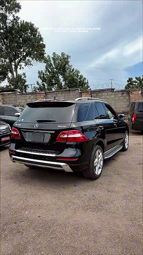 Mercedes Benz ML350: A Luxury SUV Overview