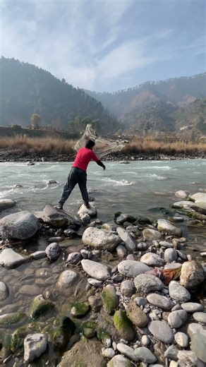 5초 만에 물고기 잡는 법?! 낚시 고수 비밀 팁설명