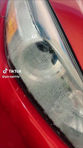 Mazda 3: Nos visitó este Mazda porque desde que comenzaron las lluvias su faro ha permanecido humedecido afectando su estética pero principalmente su iluminación con la posibilidad de un cortocircuito. Reparamos todos sus detalles y recuperamos el 100% de su transparencia dejándolo como nuevo. Recuerda que somos Garage Trip especialistas en iluminación y personalización Automotriz. Estamos ubicados en el puerto de ACAPULCO. Envíanos mensaje para cotizar y agendar tu cita. #garagetrip #autos #coc