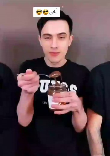 Chocolate Spread Indulgence: A Fun Eating Experience