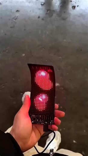 AI Dropshipping on Instagram: "You can sell viral products just like this. AI finds the winners. AI builds the store. AI runs the ads. Now you’re printing with AI dropshipping. Most people still don’t get it. That’s the advantage."