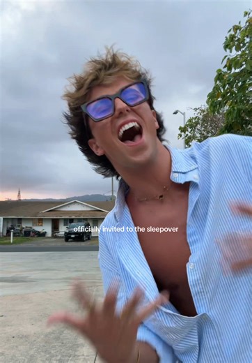 Sleepover Invitation Ideas for Best Friends