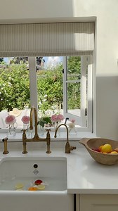 Country cottage kitchen to inspire. I have some exciting news…I’ve finally bought my next house, a little period cottage…can’t wait to show you. As it will be a fresh start with a new house, I’ve decided to change my account name. I will let you know when I’m going to do it….just need to think of a good name now. Have a gorgeous day. | grove_cottage_