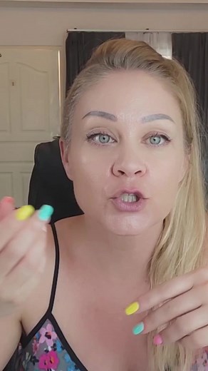 Common phrasal verb: Come around/bring around ✒️Ask English questions in the comments ✨Follow for short videos about native English expressions 🌈 ❤️‍🔥TikTok @ englishevolution | English Evolution