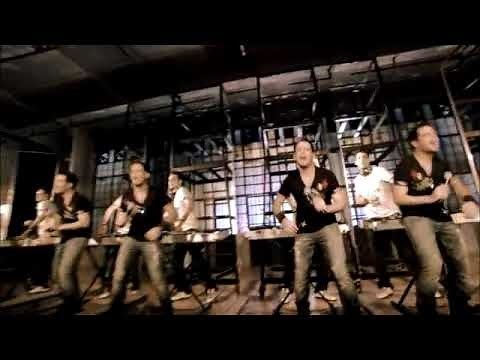 Mιχάλης Χατζηγιάννης Feat. Otherview - Είσαι εδώ - Official Video Clip