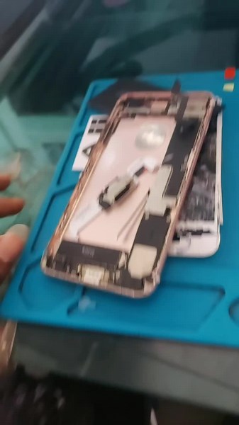 Disassembling an iPhone: Step-by-Step Guide