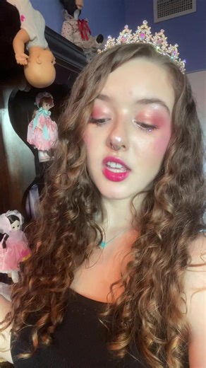 Emery 💋 (@emeryinwonderland)’s videos with original sound - Emery 💋