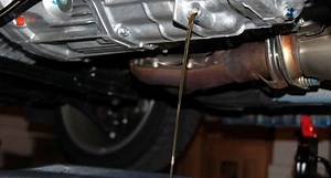 How to Clean Transmission Fluid Off Engine: DIY 8 Steps