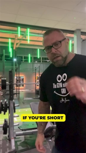 When you’re busy, chest training doesn’t have to suffer. Drop sets help you maintain intensity, increase time under tension, and maximize growth even during short workouts