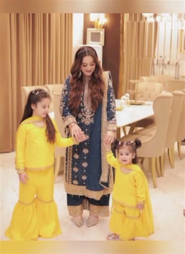 ایمن اور امل نے ایک جیسے کپڑے پہن کہ دھم مچا دی #subscribe #trendingshorts #amalmeero #1millionviews