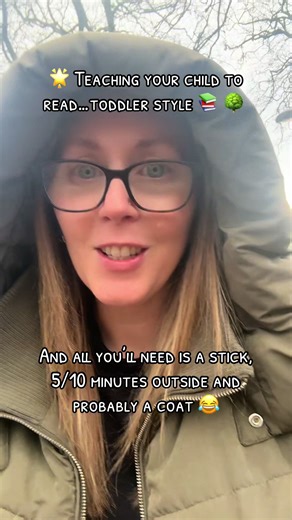 Quick, easy, fun, what an amazing way to support your toddler in their reading journey! 123 Learning to Read 📚 Foundations First 🌟 Toddler parents this one’s for you, if you want to start your child’s reading journey. It’s the weekend, some of you might be at home with your little one, if you’re not working. Try this: 🍃 Making sounds with sticks on different surfaces is an excellent Phase 1 Phonics activity to develop children's general sound discrimination and listening skills. 🌟 It helps t