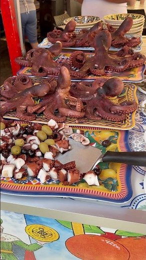 🍴🥖 Street Food at Mercato di Ballarò – Palermo, Sicily 🇮🇹✨