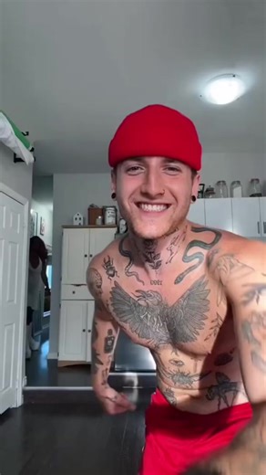 We love a supportive roommate 👀 short cut beanies flwrchild.ca | Martin The French Guy