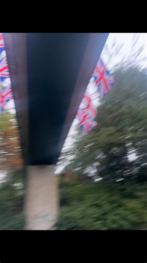 Take one down Two go up 🏴󠁧󠁢󠁥󠁮󠁧󠁿🇬🇧 | Flag Man