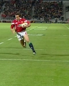 Jonny Wilkinson to Dan Luger 🚀 Try time against Queensland Reds ⏮️ | Official Lions Rugby