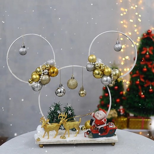 DIY Mickey Christmas hula hoop decoration | GH Media