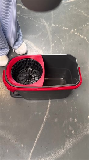 Easy mop hack for spotless floors 🧹 #shorts